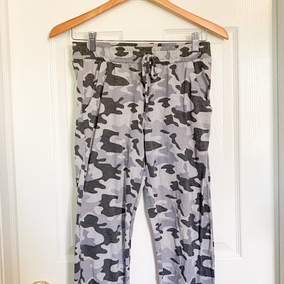 Tresics Pants - Tresics Camo Joggers